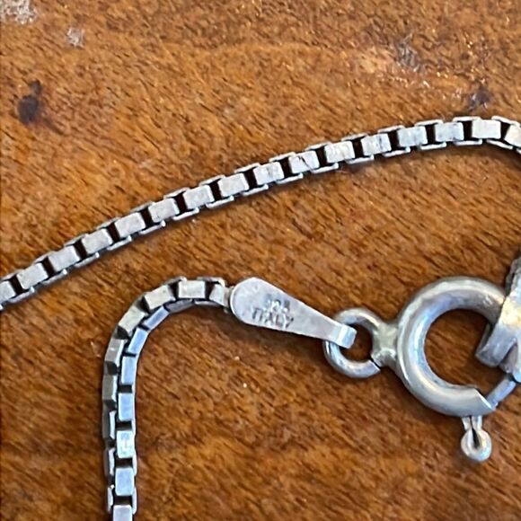 Vtg La Mode sterling silver round pendant on box chain - Picture 6 of 8